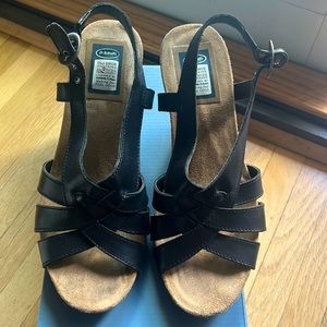 Dr. Scholl’s Helper Sandal 7.5 Black
